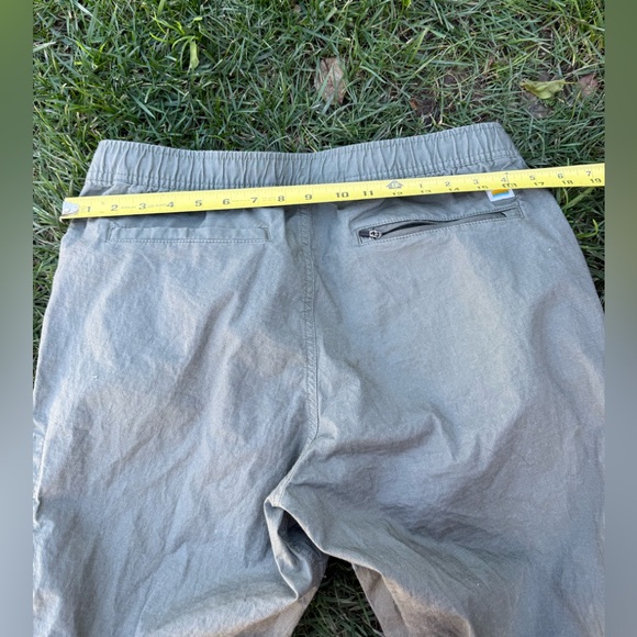 vuori ripstop army green cargo joggers - Picture 10 of 13